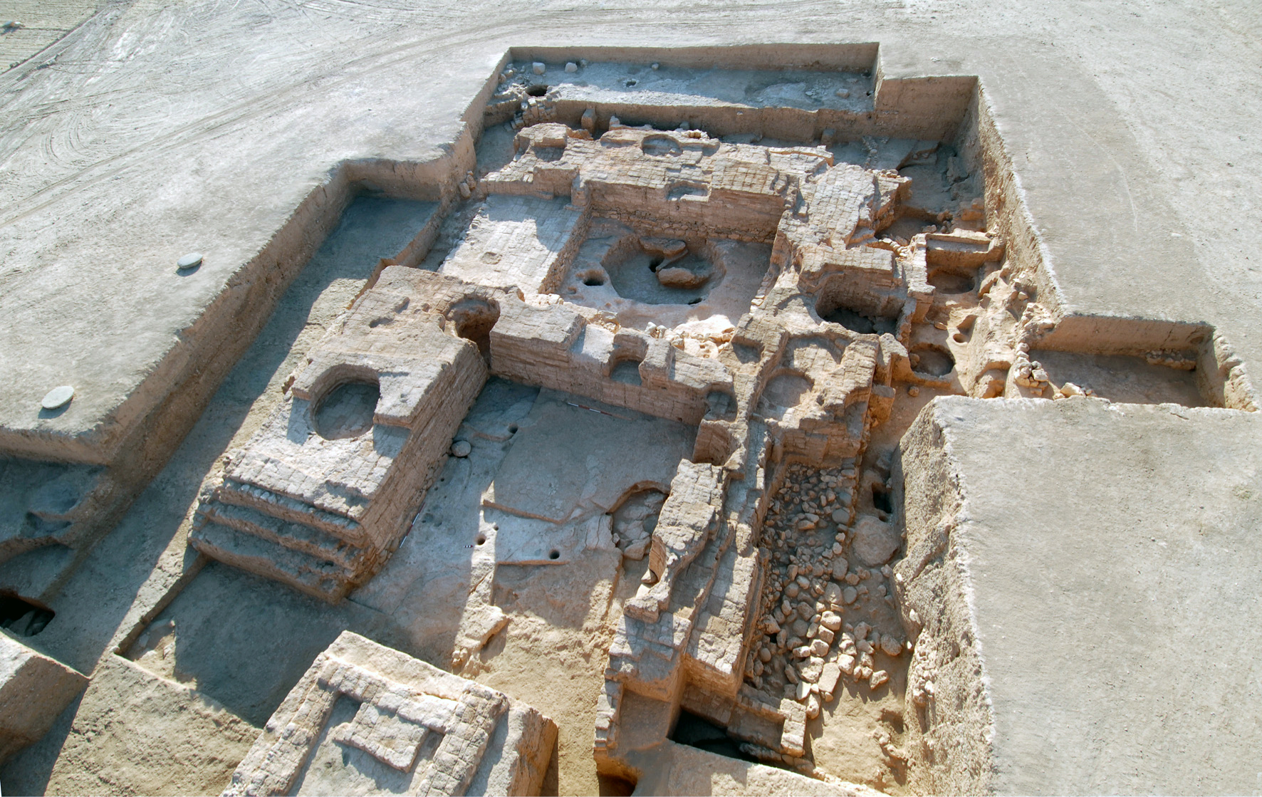 Recovering the Humankind's Past and Saving the Universal Heritage course image