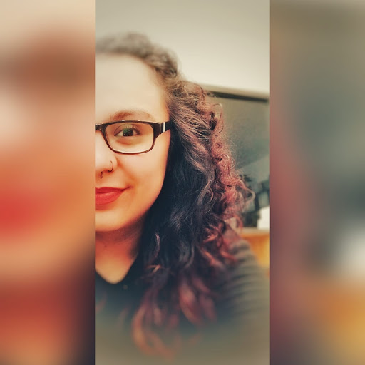 Laura Paola profile image